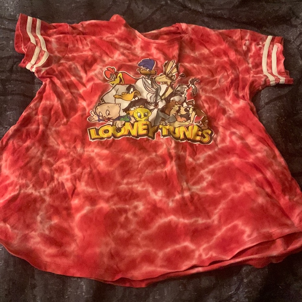 Looney tunes shirt